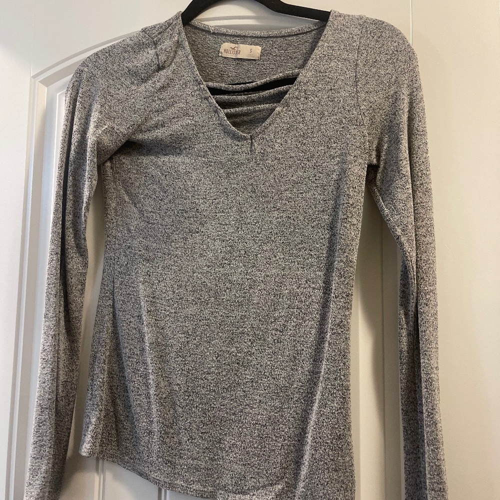 Hollister Women's Long Sleeve Size Small